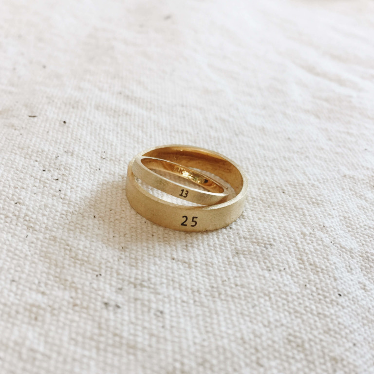 COUPLE BAND RING