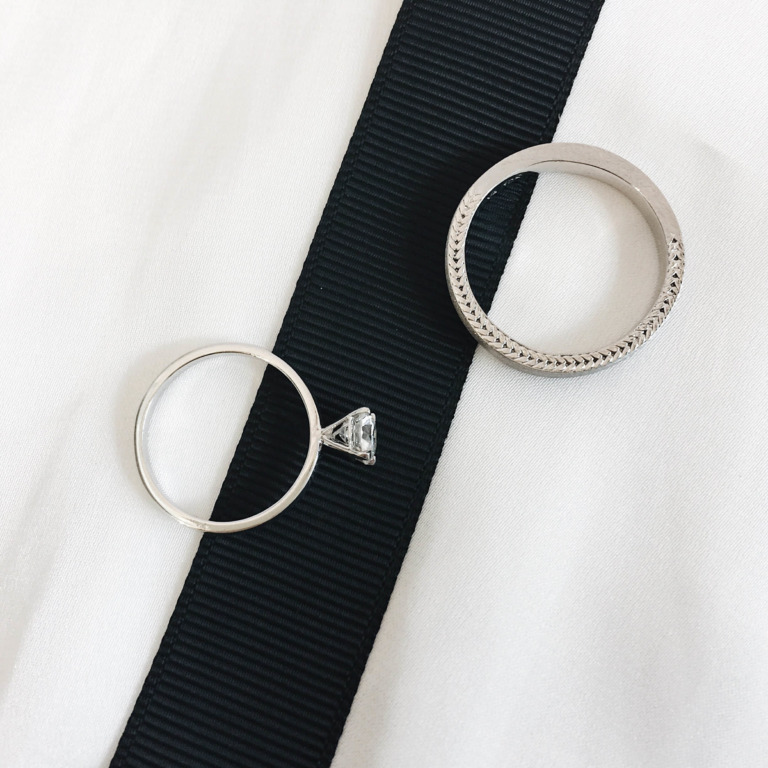 OLIVE RING & SOLITAIRE RING