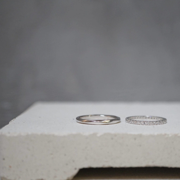 TWIST MATTE RING & BOLD PAVE ETERNITY RING