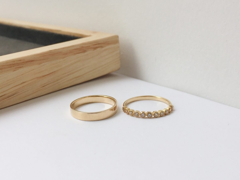 BAND RING & HEXAGON ETERNITY RING