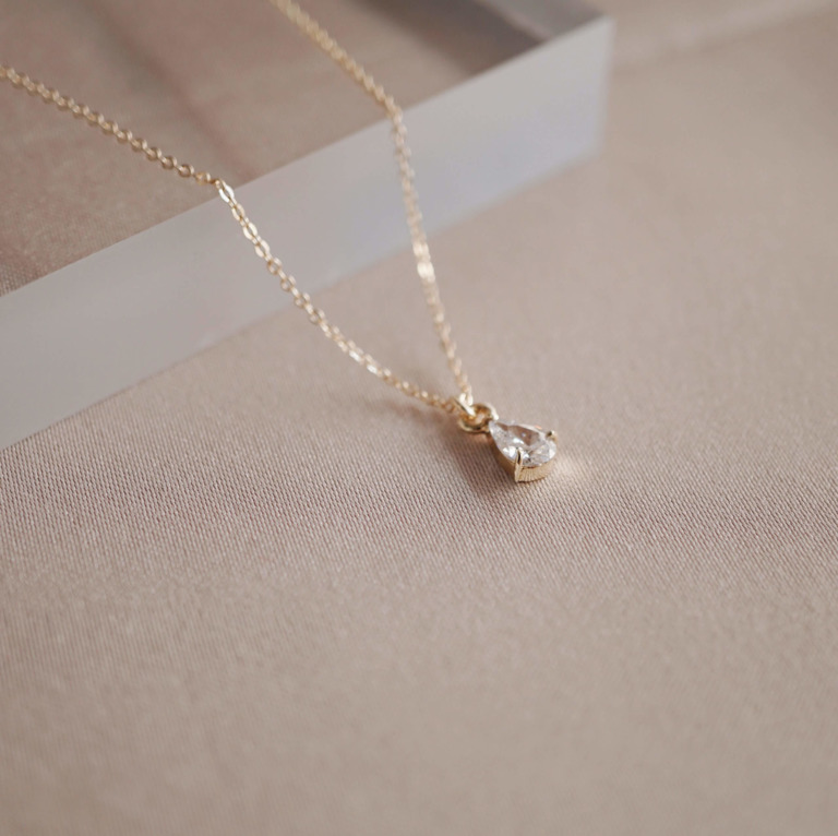 PEAR CUT NECKLACE