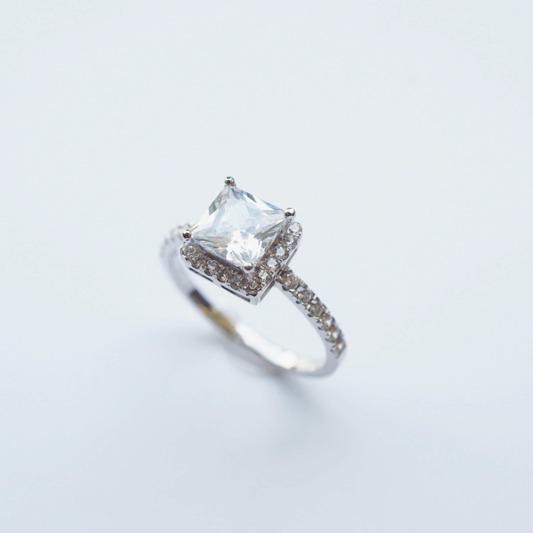 HALO PAVE PRINCESS RING