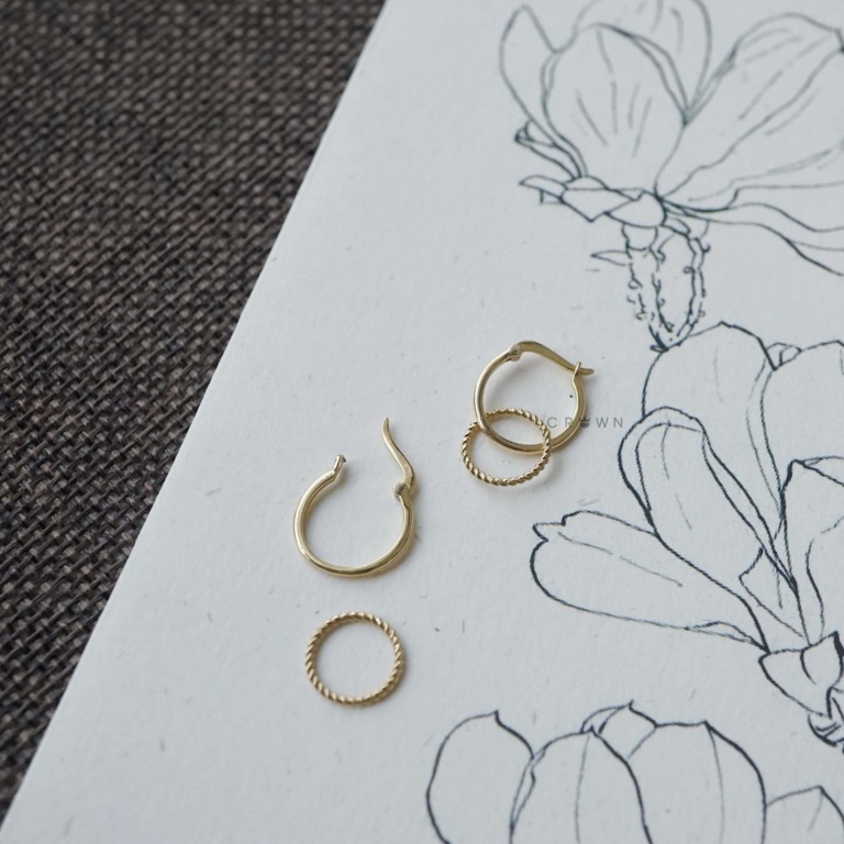 TWIST HOOP EARRINGS