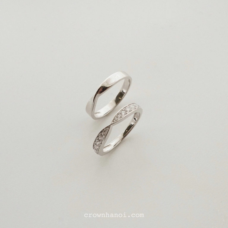Alternative view of SILKY COUPLE RING