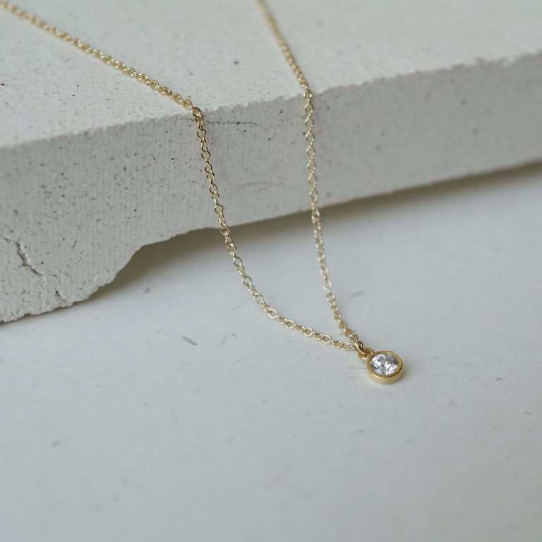 PETIT STONE NECKLACE