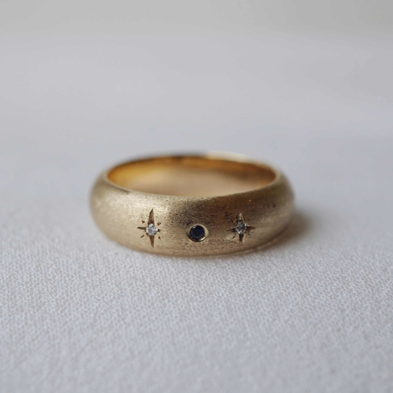 MOON & STAR THICK BAND RING