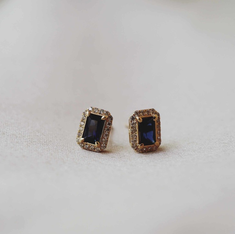 COLOR HALO RECTANGLE EARRINGS