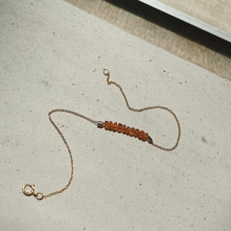 A YELLOW SAPPHIRE BRACELET
