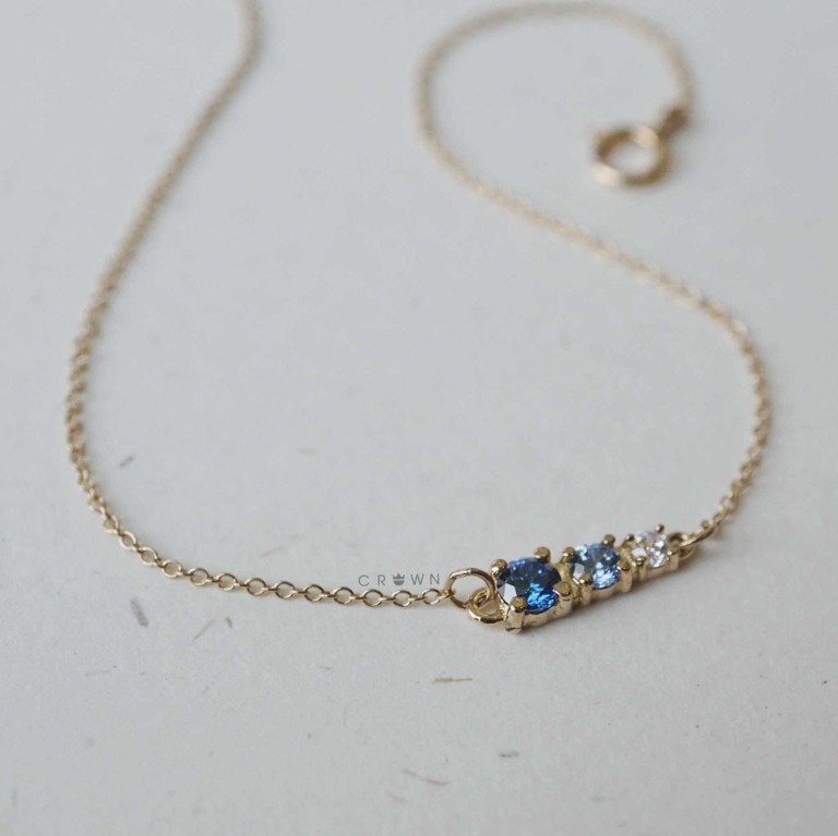 VERTICAL TRIO STONE BRACELET