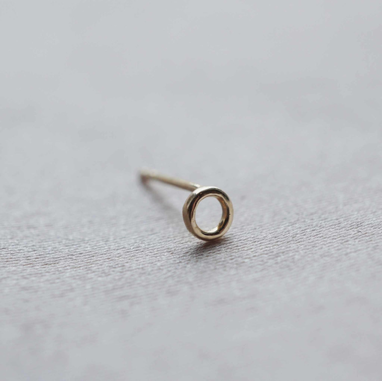 TINY CIRCLE EARRINGS