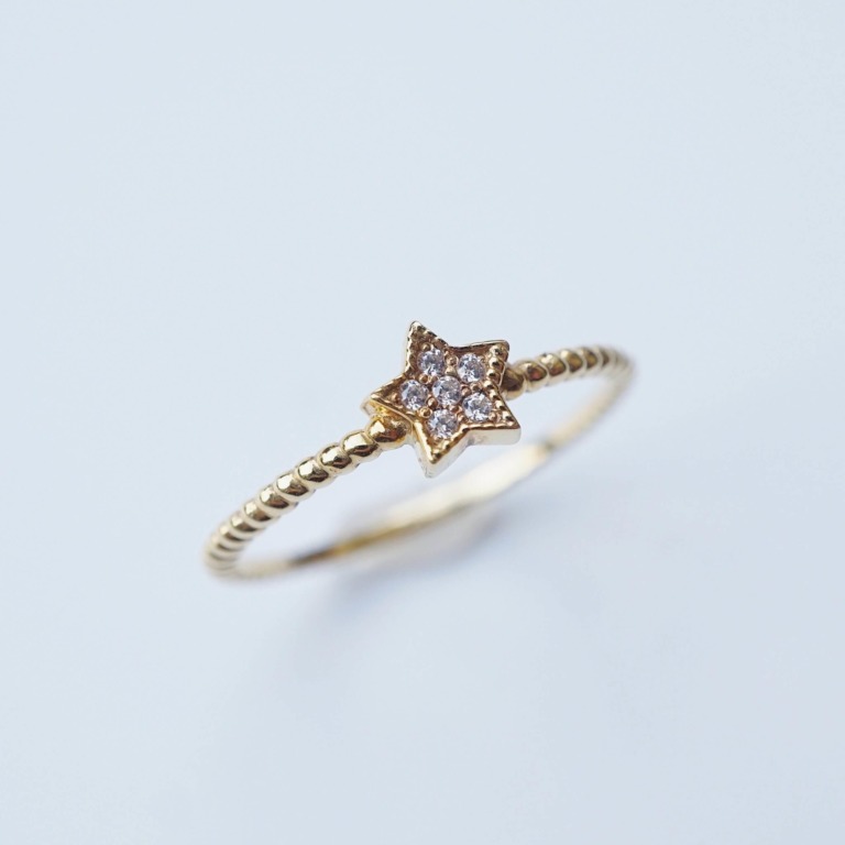 BEADED RING - STAR
