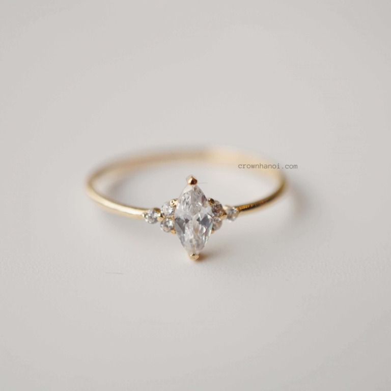 CLUSTER RING - MARQUISE