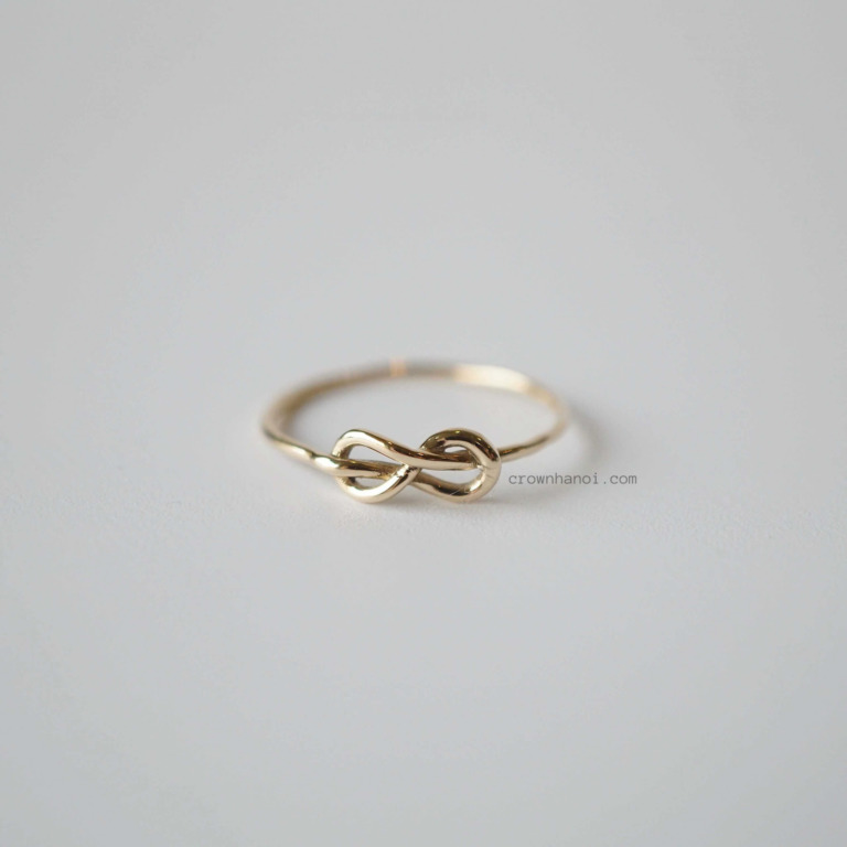 INFINITY KNOT RING
