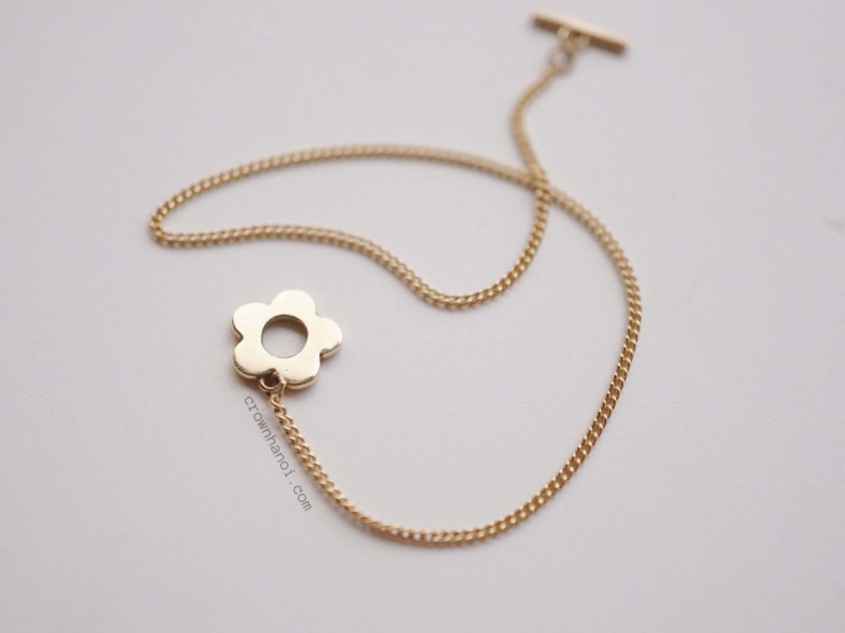 FLOWER CLASP CURB BRACELET