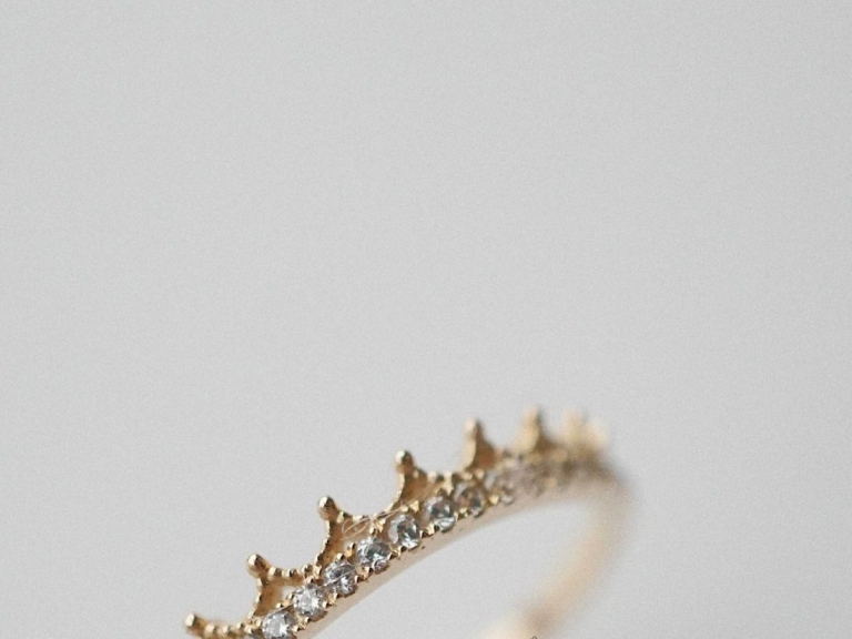 TIARA PAVE RING