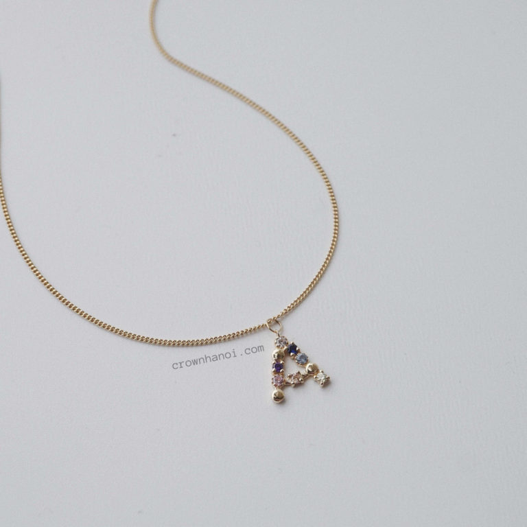 COLOR LETTER CURB NECKLACE