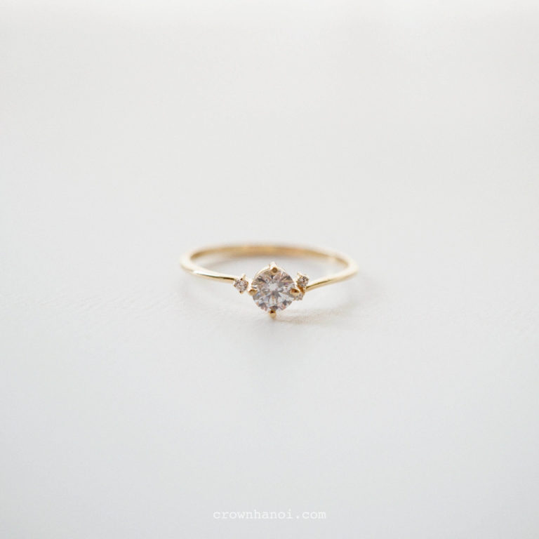 LISSOM SOLITAIRE RING