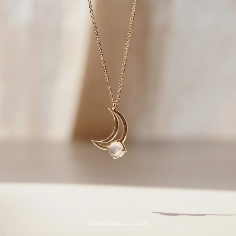 MOONSTONE CRESCENT FRAME NECKLACE