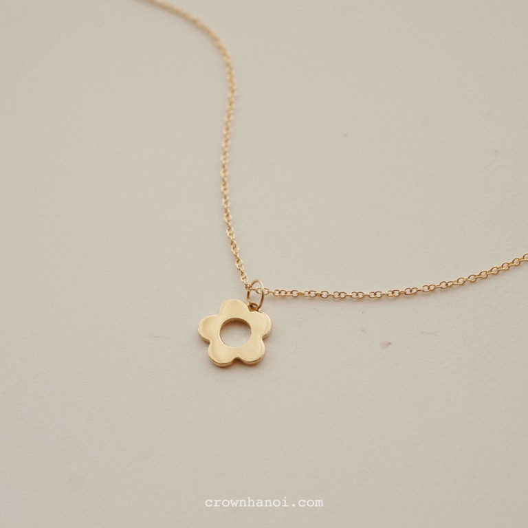 FLOWER NECKLACE