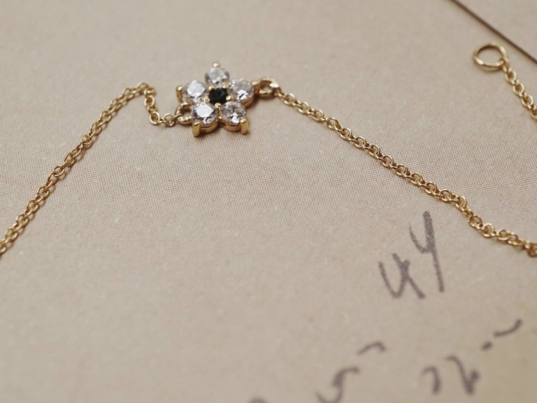 FLOWER PAVE BRACELET