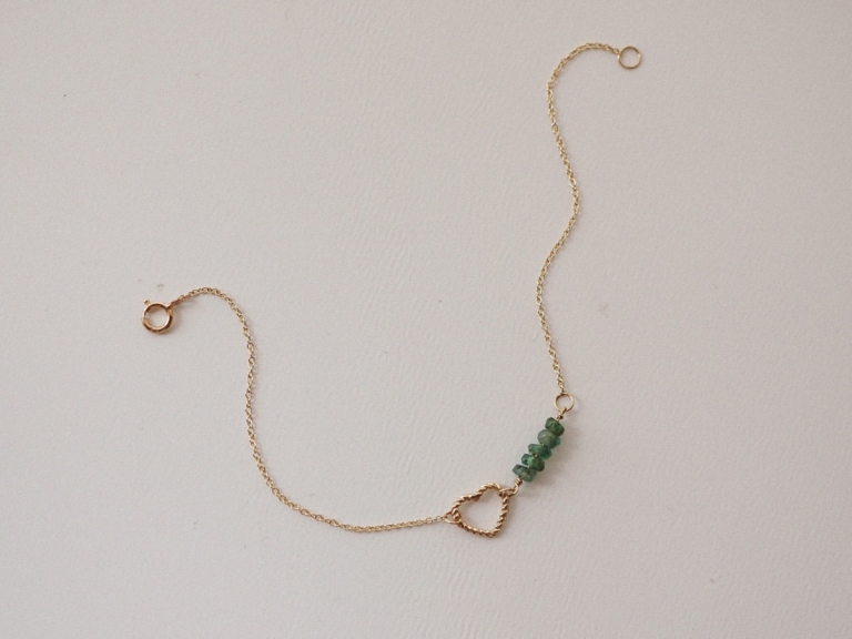 EMERALD TWIST HEART BRACELET