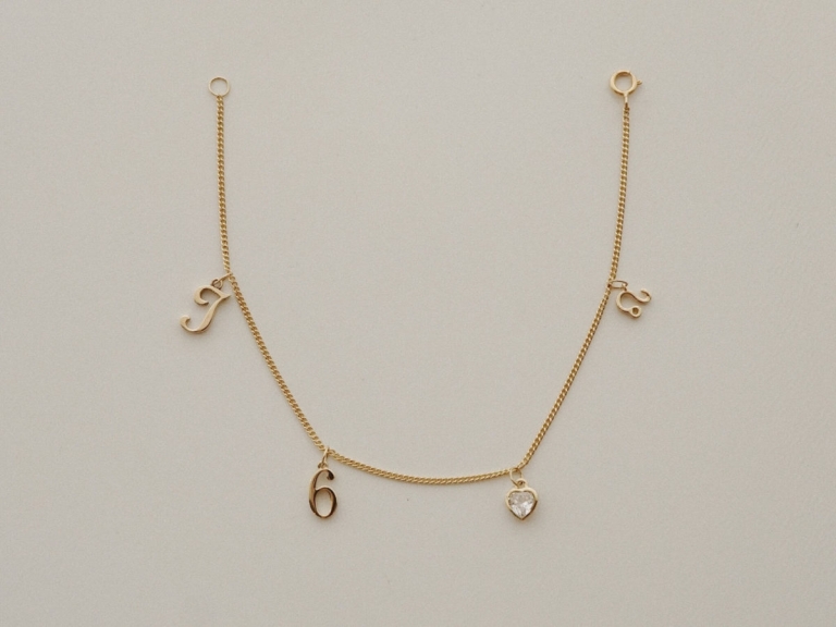 PERSONALITY CURB BRACELET