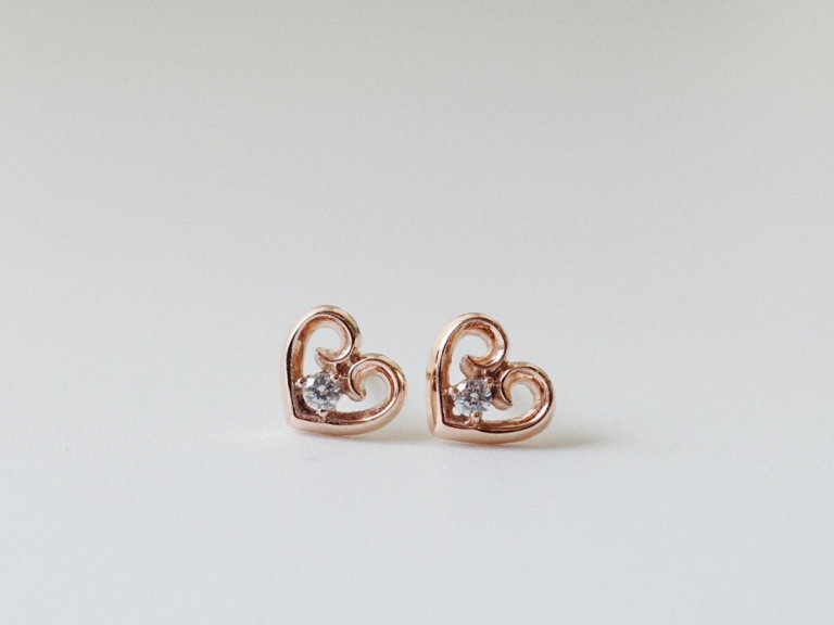 VINTAGE HEART EARRINGS
