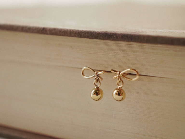 MINI KNOT DROP EARRINGS