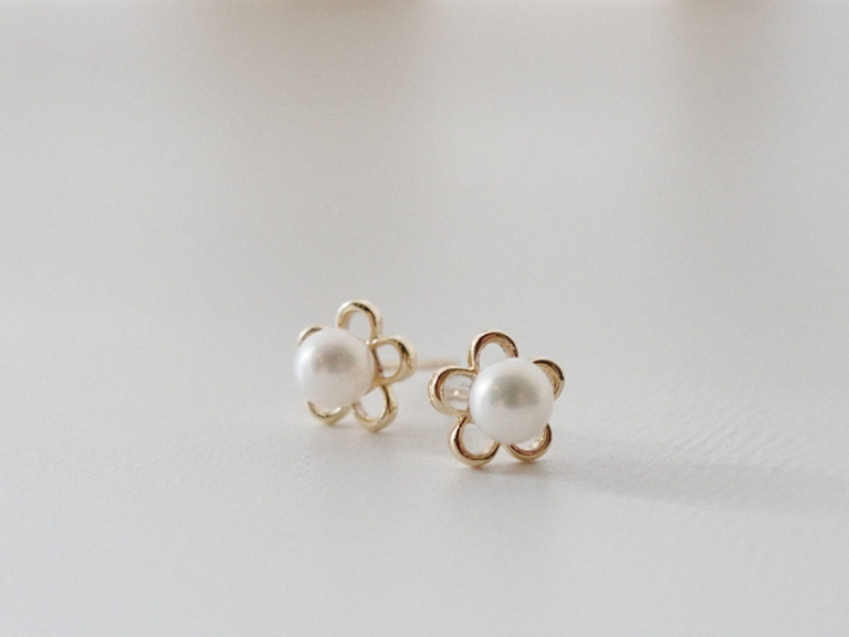 FLOWER PEARL EARRINGS