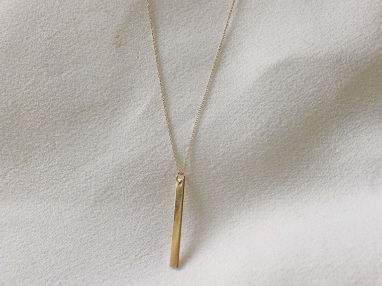 DROP BAR NECKLACE