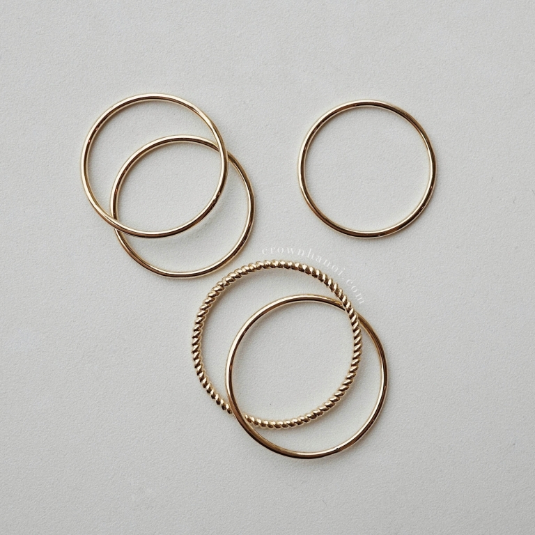 Alternative view of SKINNY RING