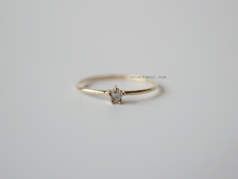 DAISY MOONSTONE RING