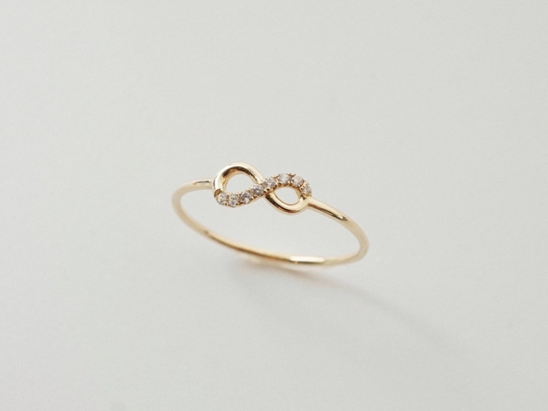 INFINITY PAVE SKINNY RING