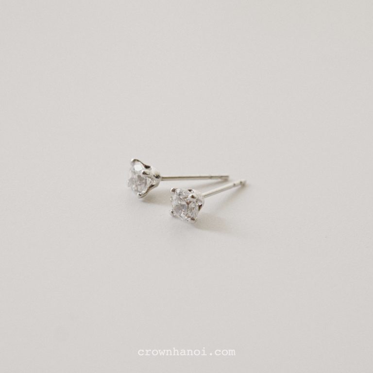 STONE STUD EARRINGS