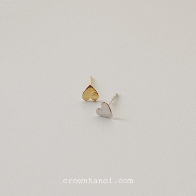 TINY HEART EARRINGS