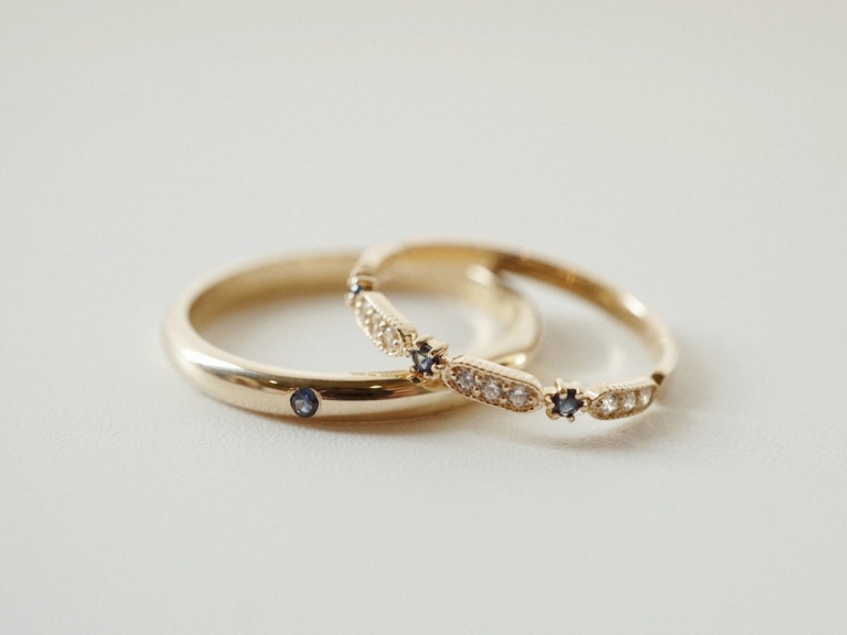 SAPPHIRE UNO RING & SAPPHIRE FRENCH PAVE RING