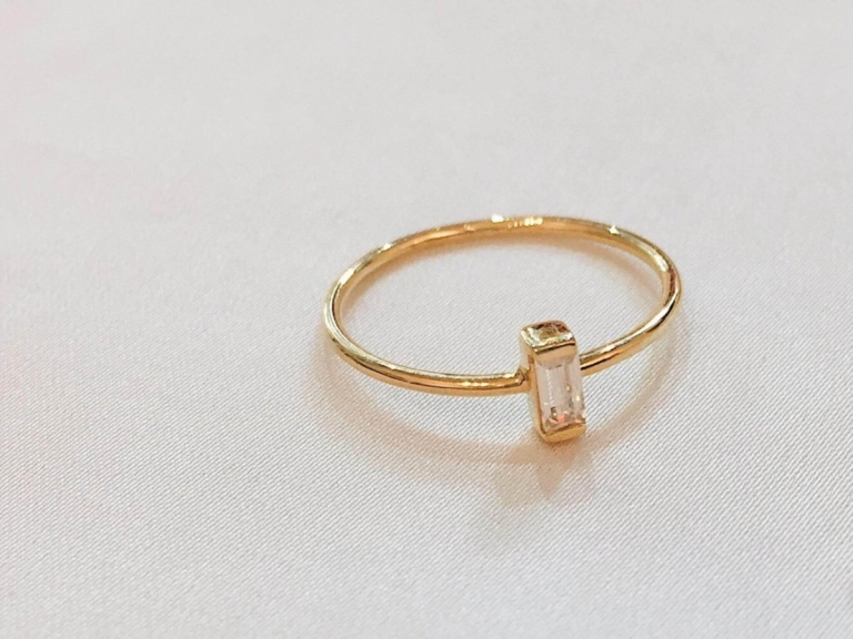 MINI RECTANGLE SKINNY RING