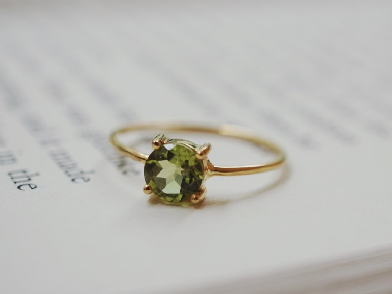 PERIDOT PRONG SKINNY RING