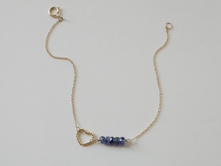 BLUE SAPPHIRE TWIST HEART BRACELET
