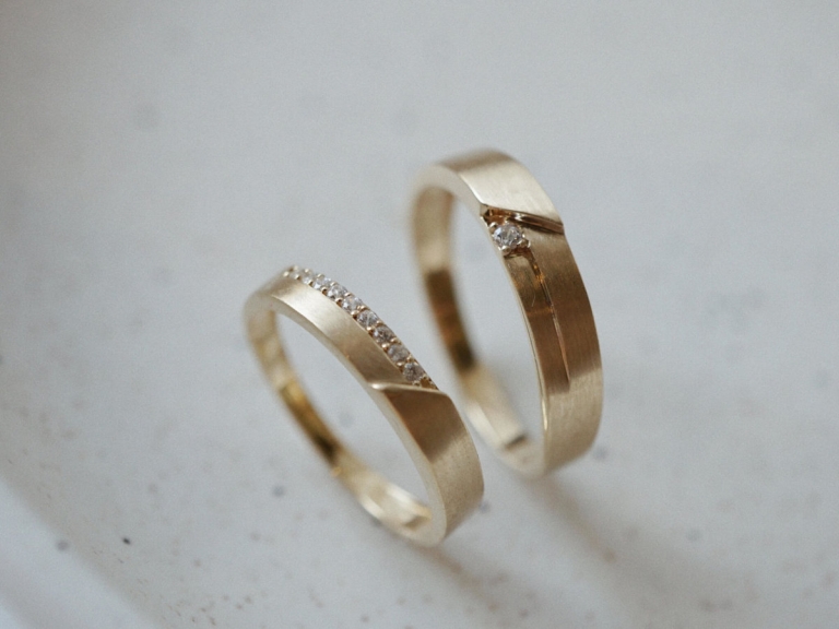 MULTI DIMENSION BAND RING & MULTI DIMENSION PAVE RING