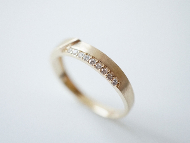 MULTI DIMENSION PAVE RING