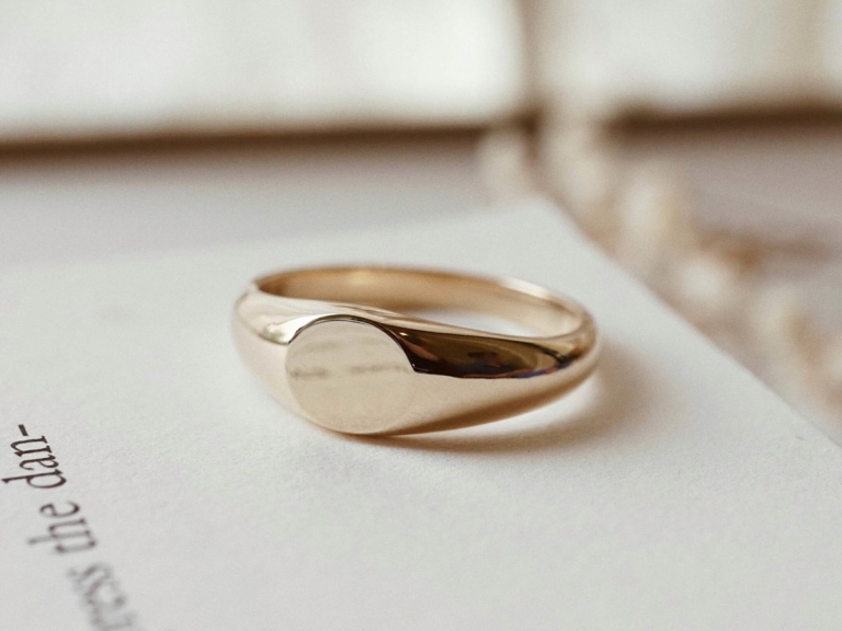 ROUND SIGNET RING - 6mm