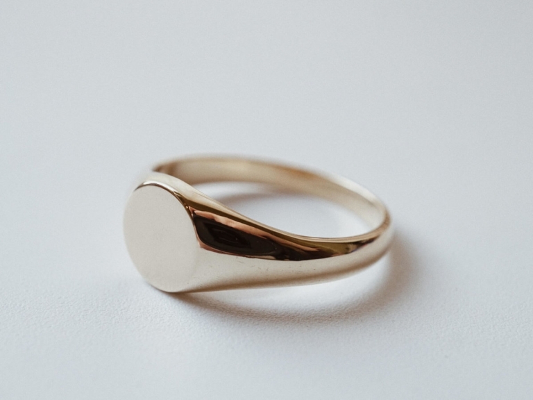 ROUND SIGNET RING - 8mm