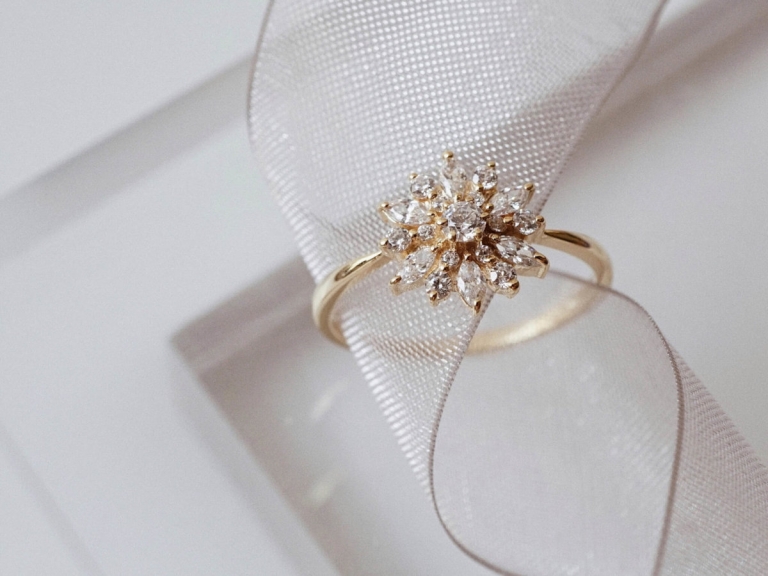 SNOWDRIFT RING
