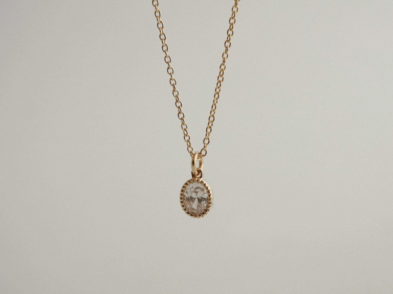 OVAL PETITE MILGRAIN NECKLACE