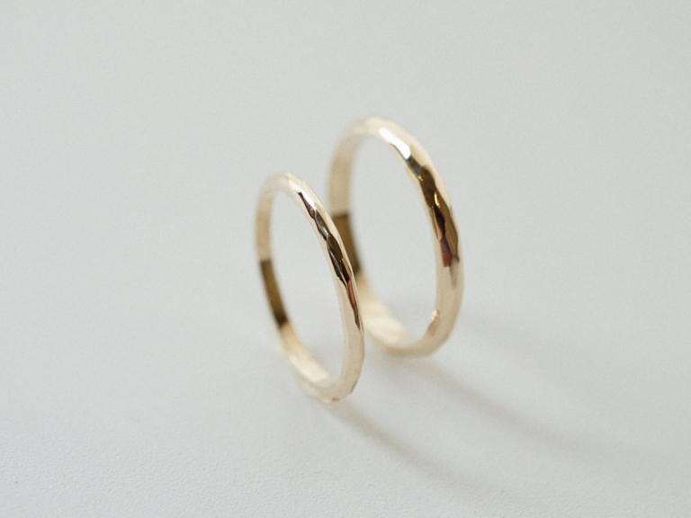 FACET D-SHAPE BAND RING - 2.5MM