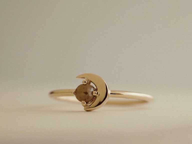 CRESCENT RAW DIAMOND RING