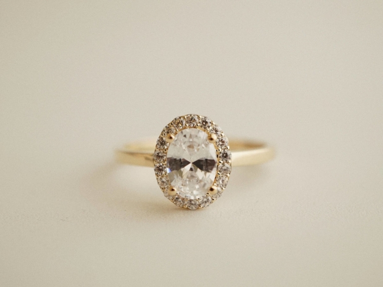 HALO OVAL RING