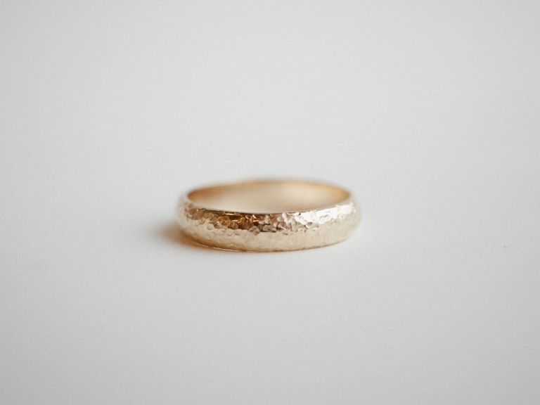 HAMMER D-SHAPE BAND RING- 4MM