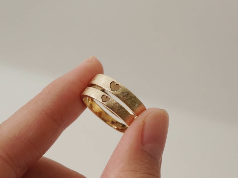 PATTERN HEART RING - 4MM